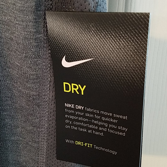 NIKE Dryfit Men's  Sleeveless Running Shirt - Picture 2 of 7